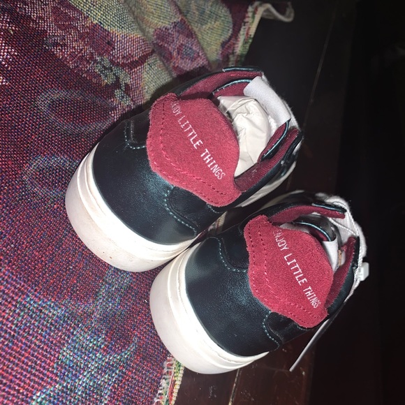 BRAND NEW NEVER WORN Zara girls sneakers US 10.5 - Picture 2 of 6